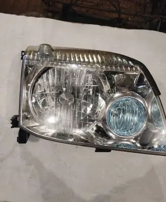 Nissan X-Trail T30 Headlight/headlamp