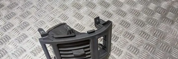 Toyota Prius+ (ZVW40) Dashboard side air vent grill/cover trim 5568647060
