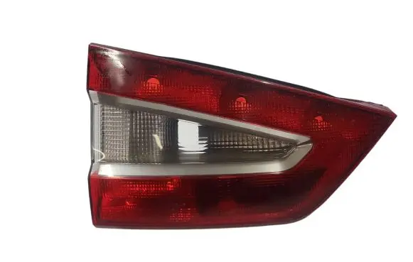 Tailgate rear/tail lights