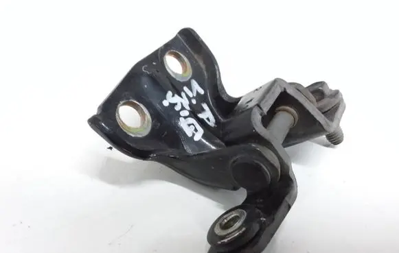 Mitsubishi Pajero Sport I Rear door upper hinge
