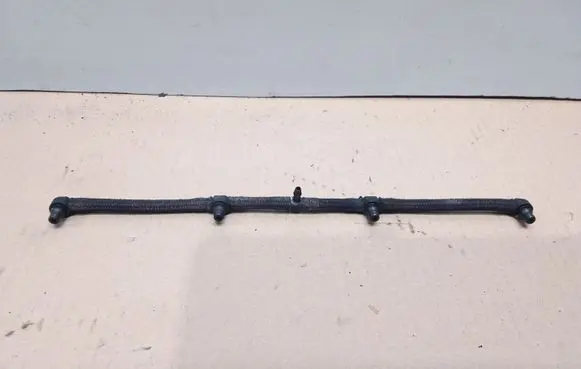 Opel Vectra C Fuel injector supply line/pipe 