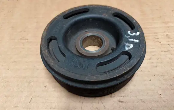 Jeep Grand Cherokee (WJ) Crankshaft pulley