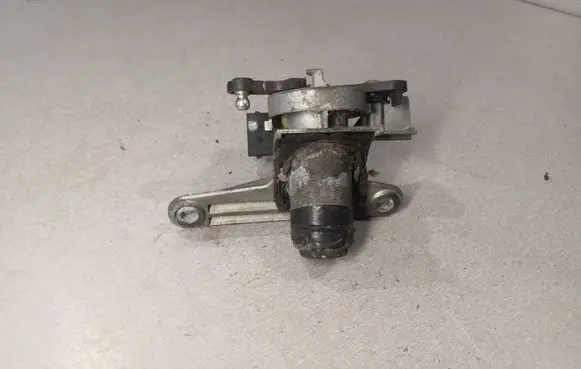 Audi A4 S4 B5 8D Tailgate exterior lock 8D9827573A