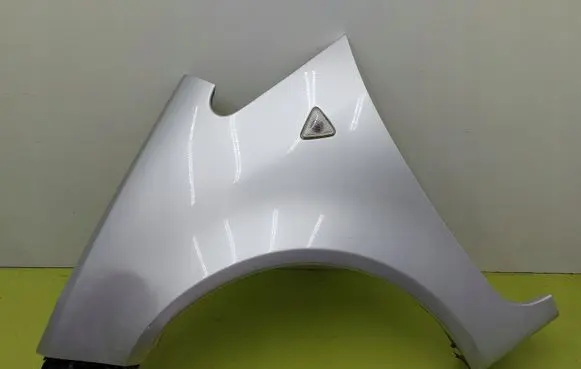 Mitsubishi Colt CZ3 Fender