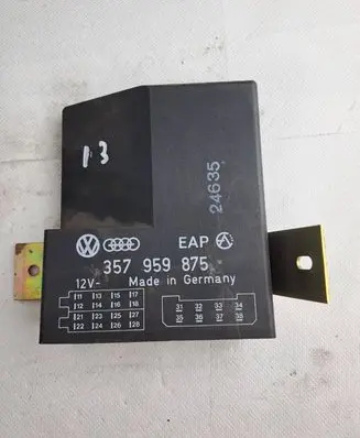 Volkswagen PASSAT B3 Other control units/modules 357959875