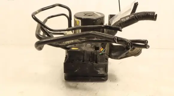 Mazda 3 II ABS Pump 8V612C405CA