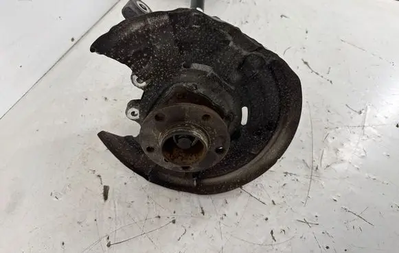 BMW 6 F06 Gran coupe Rear wheel hub 685289 7577507 33207577507