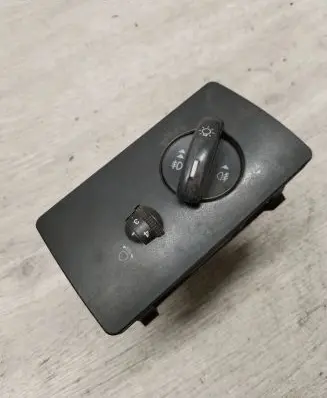 Ford Mondeo Mk III Light switch 498610