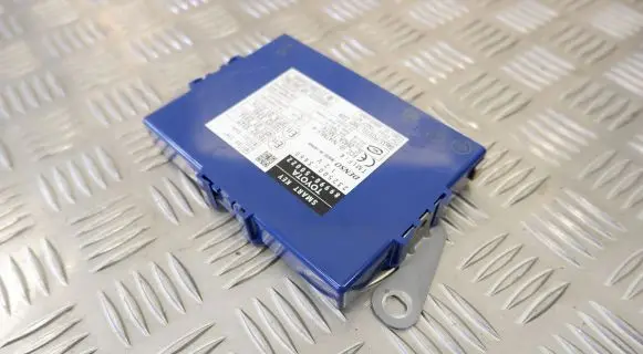 Lexus LS 460 - 600H Keyless (KESSY) go control unit/module 8999050022