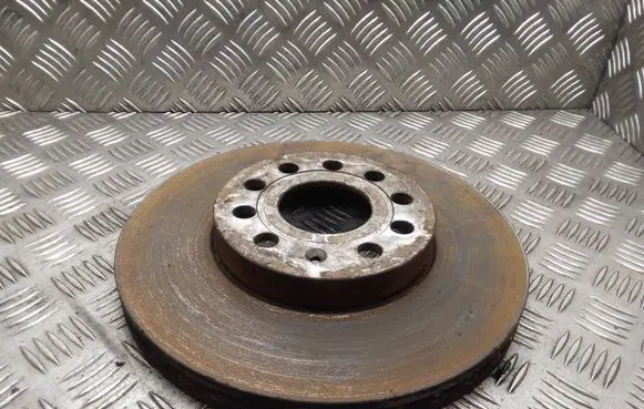 Volkswagen Touran I Front brake disc