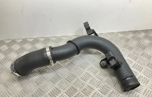 Audi A3 S3 8V Intercooler hose/pipe 5Q0145770A 03G906051E 5Q0145838