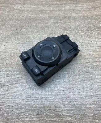 Volkswagen PASSAT B5 Wing mirror switch 3B1959565B