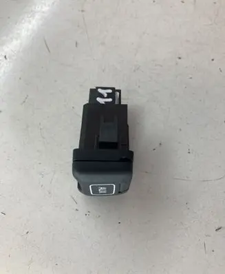 Honda FR-V AUX in-socket connector M34736