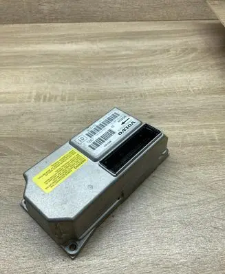 Volvo V70 Airbag control unit/module 8651523