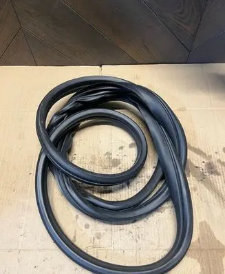 Honda HR-V Front door rubber seal 