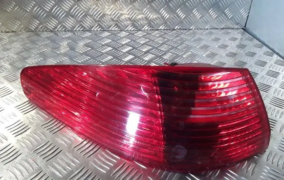Peugeot 607 Rear/tail lights 2543G