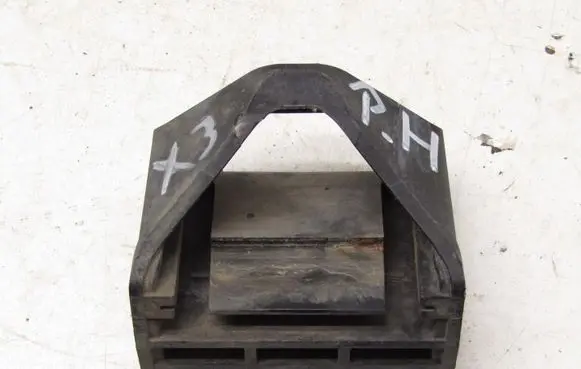 BMW X3 F25 Radiator mount bracket 
