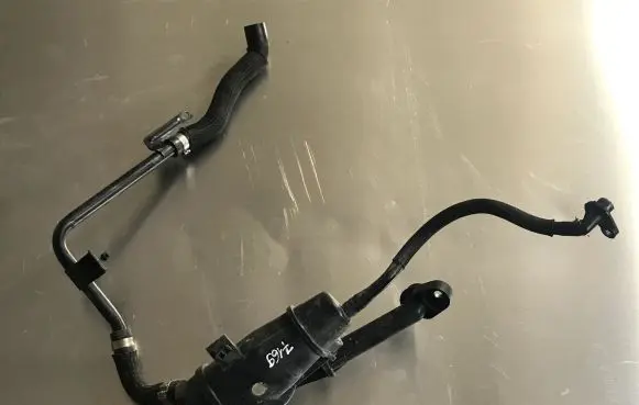 Opel Insignia A Oil breather separator 55575980
