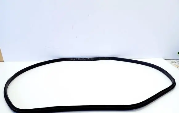 Nissan X-Trail T33 Rubber seal rear door 