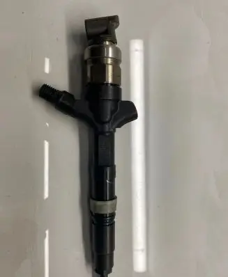 Toyota Avensis T250 Fuel injector 236700G010 04E11187