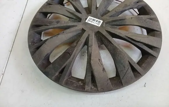 Dacia Sandero R15 wheel hub/cap/trim 