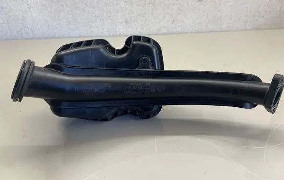 Intake resonator
