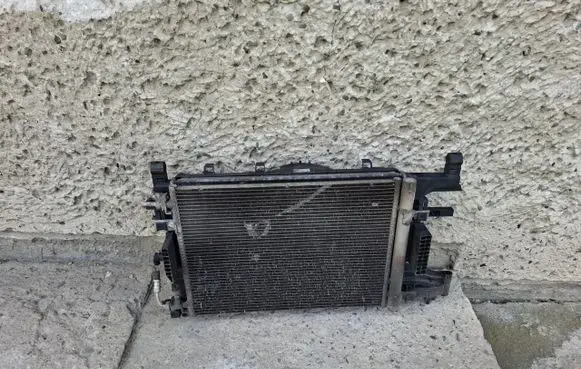 Opel Astra J Coolant radiator 