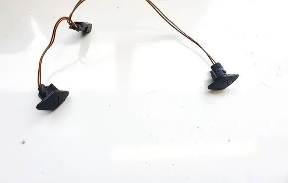 Steering wheel buttons/switches