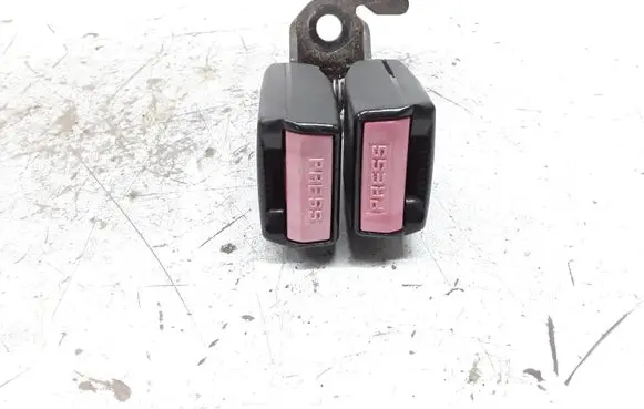 Peugeot 207 Middle seatbelt buckle (rear) 