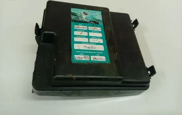 Honda FR-V Fuse box cover