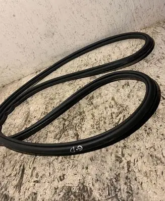 Volvo XC40 Rear door rubber seal (on body) 