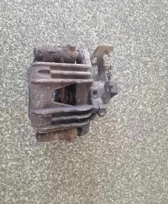 Opel Astra G Rear brake caliper