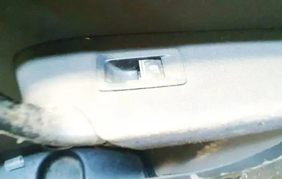 Volkswagen Touran I Electric window control switch