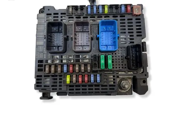 Peugeot 508 BSM Control unit 9810296480