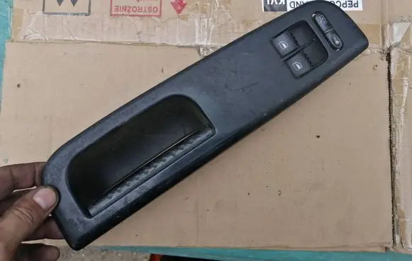 Volkswagen PASSAT B5.5 Electric window control switch 1J3959857B