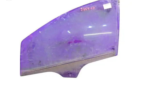 Fiat Linea Front door window glass four-door 