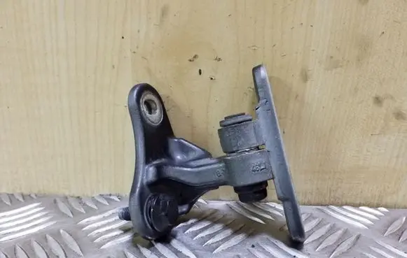 Mercedes-Benz ML W164 Front door upper hinge
