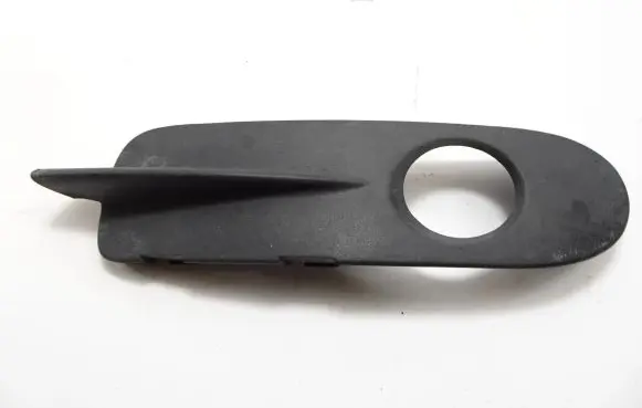 Volvo C70 Front fog light trim/grill 09466546 BP3EB