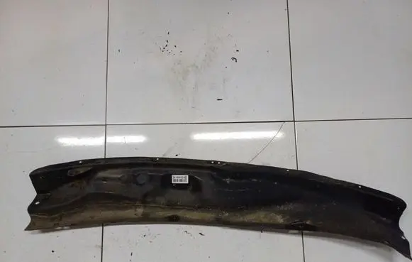 Nissan Note (E11) Wiper trim