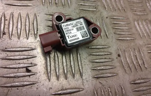 Land Rover Discovery 4 - LR4 Airbag deployment crash/impact sensor 5h2z14b345ba