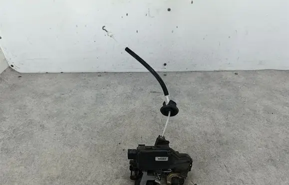 Audi A2 Rear door lock 8Z0839015D