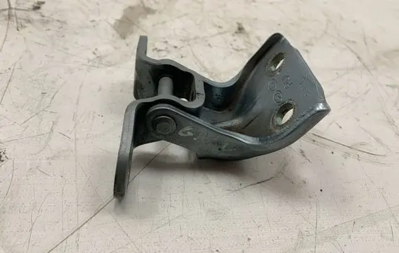 Hyundai Tucson JM Rear door upper hinge