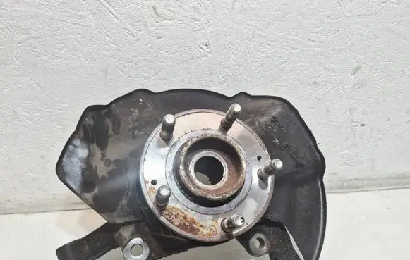 Hyundai Santa Fe Front wheel hub