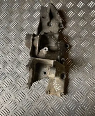 Volkswagen PASSAT B5.5 A/C compressor mount bracket 06B903143K 026605