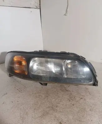 Volvo V70 Headlight/headlamp 8662922 89006877