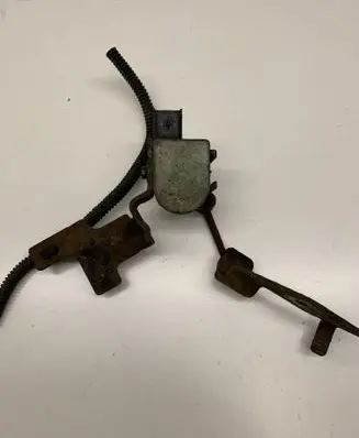 Headlight/headlamp level sensor