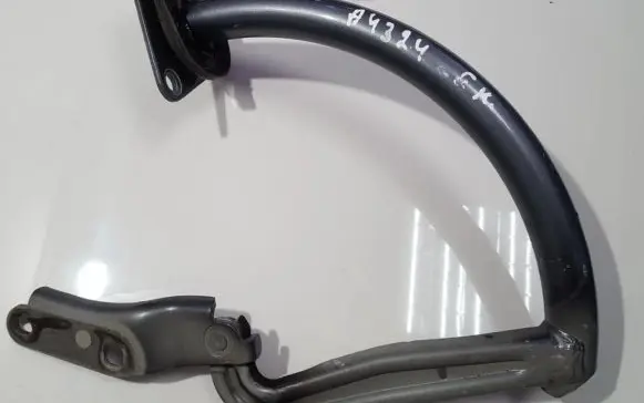 Tailgate/trunk/boot hinge
