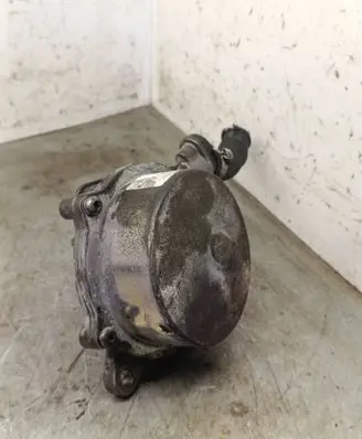 BMW X5 E70 Vacuum pump 