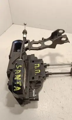 Hyundai Santa Fe Front door lock 813202B060