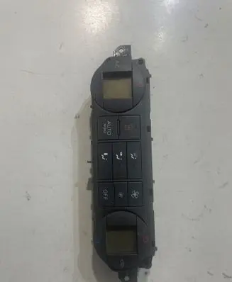 Ford Focus Climate control unit 6N4T18C612AC W6CA37923